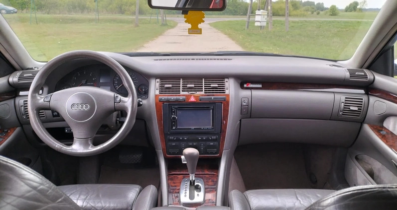 Audi A8 cena 9500 przebieg: 400000, rok produkcji 1999 z Gorlice małe 121